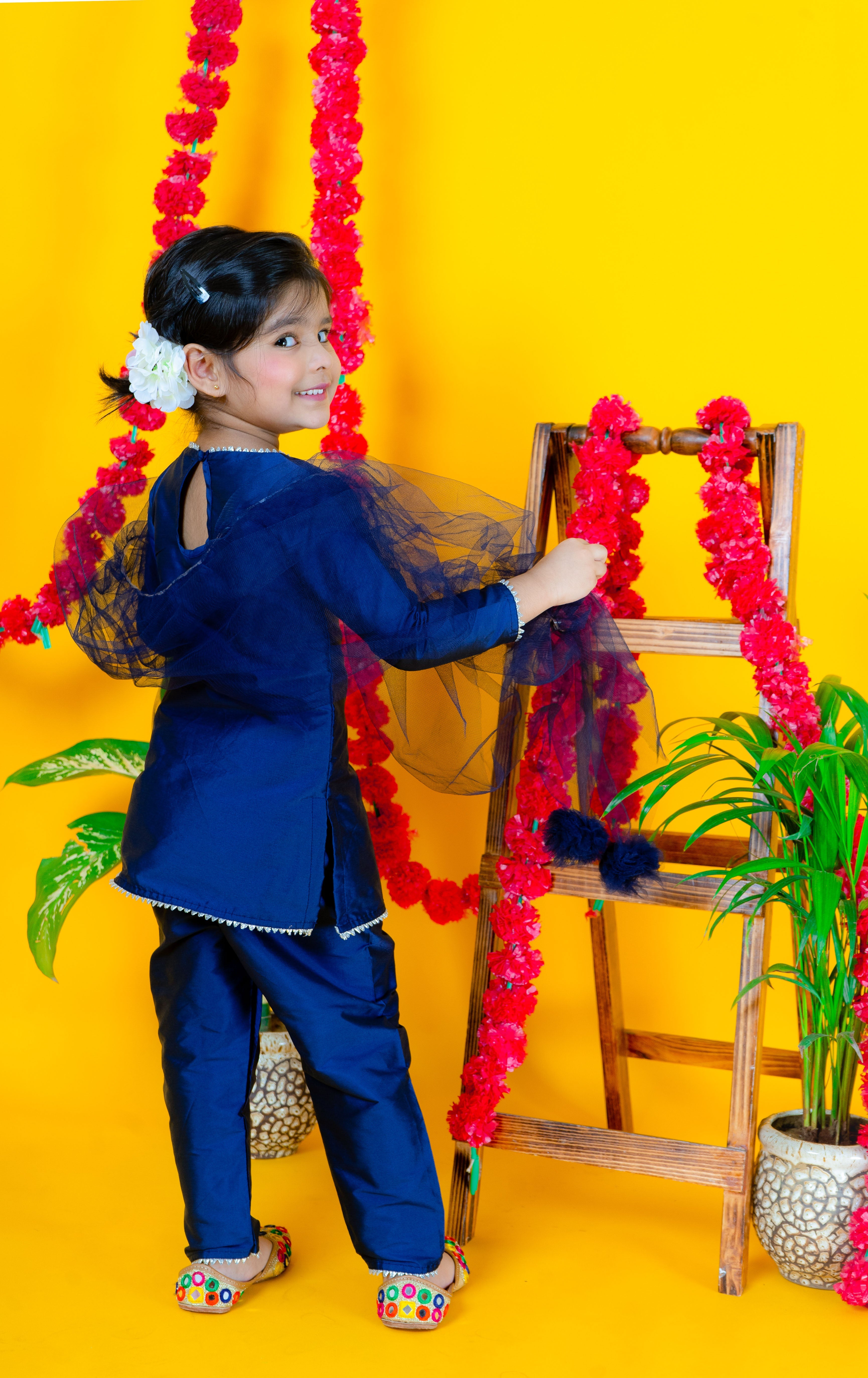 Royal Kingri Suit Set