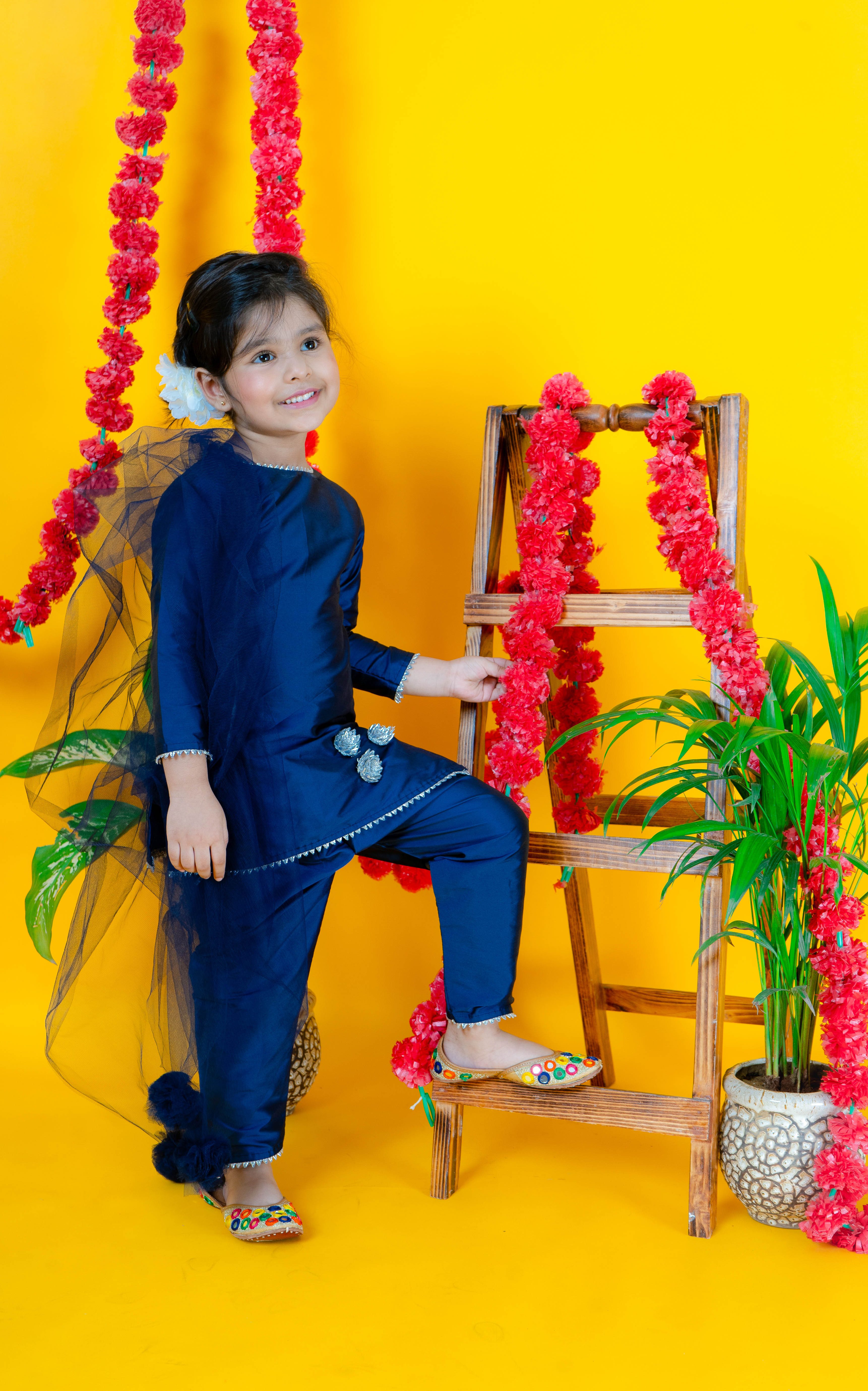 Royal Kingri Suit Set